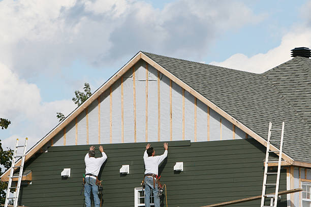 Professional Siding technician working in Shiloh, NC